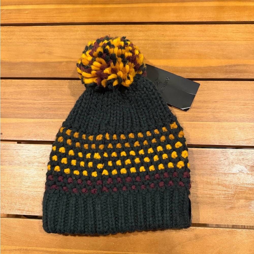 NWT Unisex Arc'teryx Enigma Knit Beanie